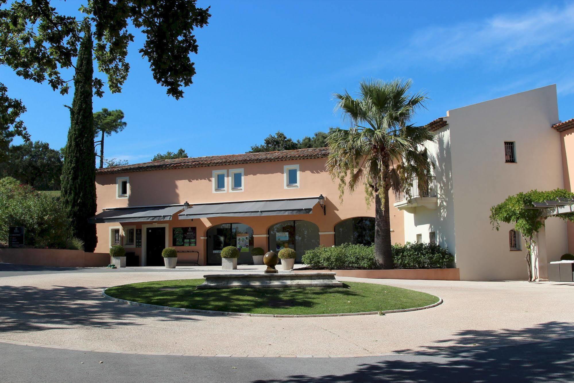 Le Daya Hotel et Spa Roquebrune-sur-Argens Buitenkant foto