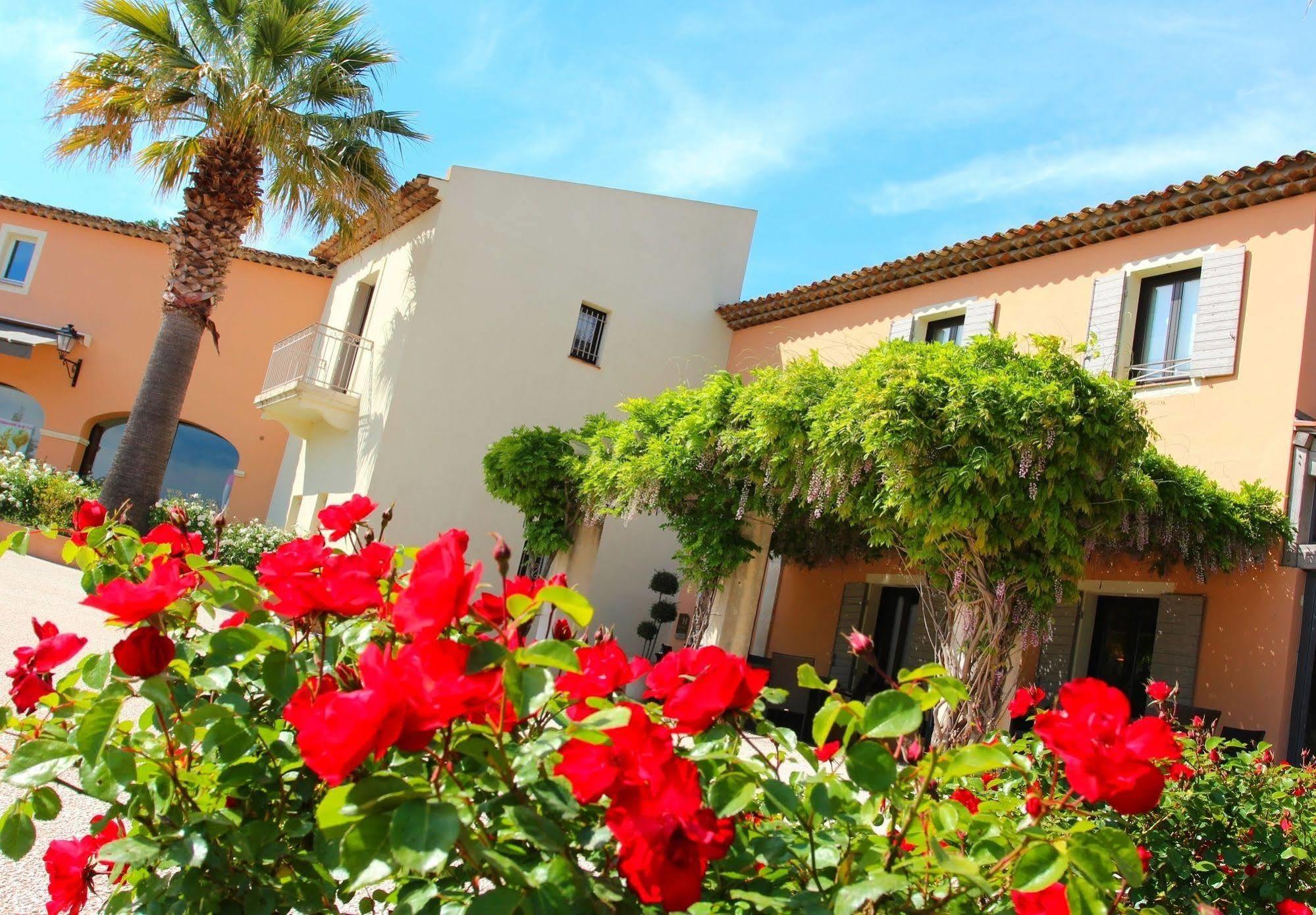 Le Daya Hotel et Spa Roquebrune-sur-Argens Buitenkant foto