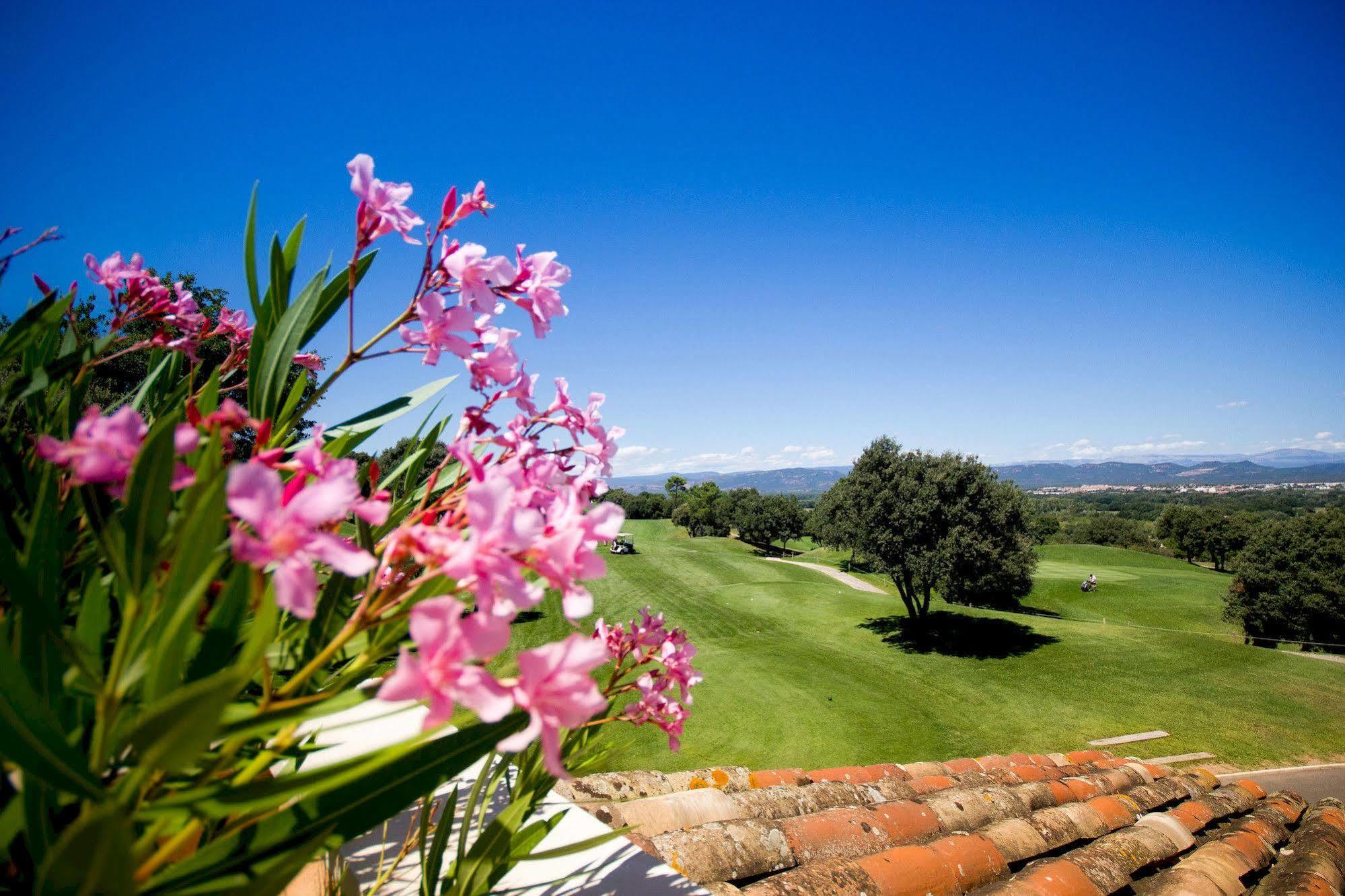 Le Daya Hotel et Spa Roquebrune-sur-Argens Buitenkant foto