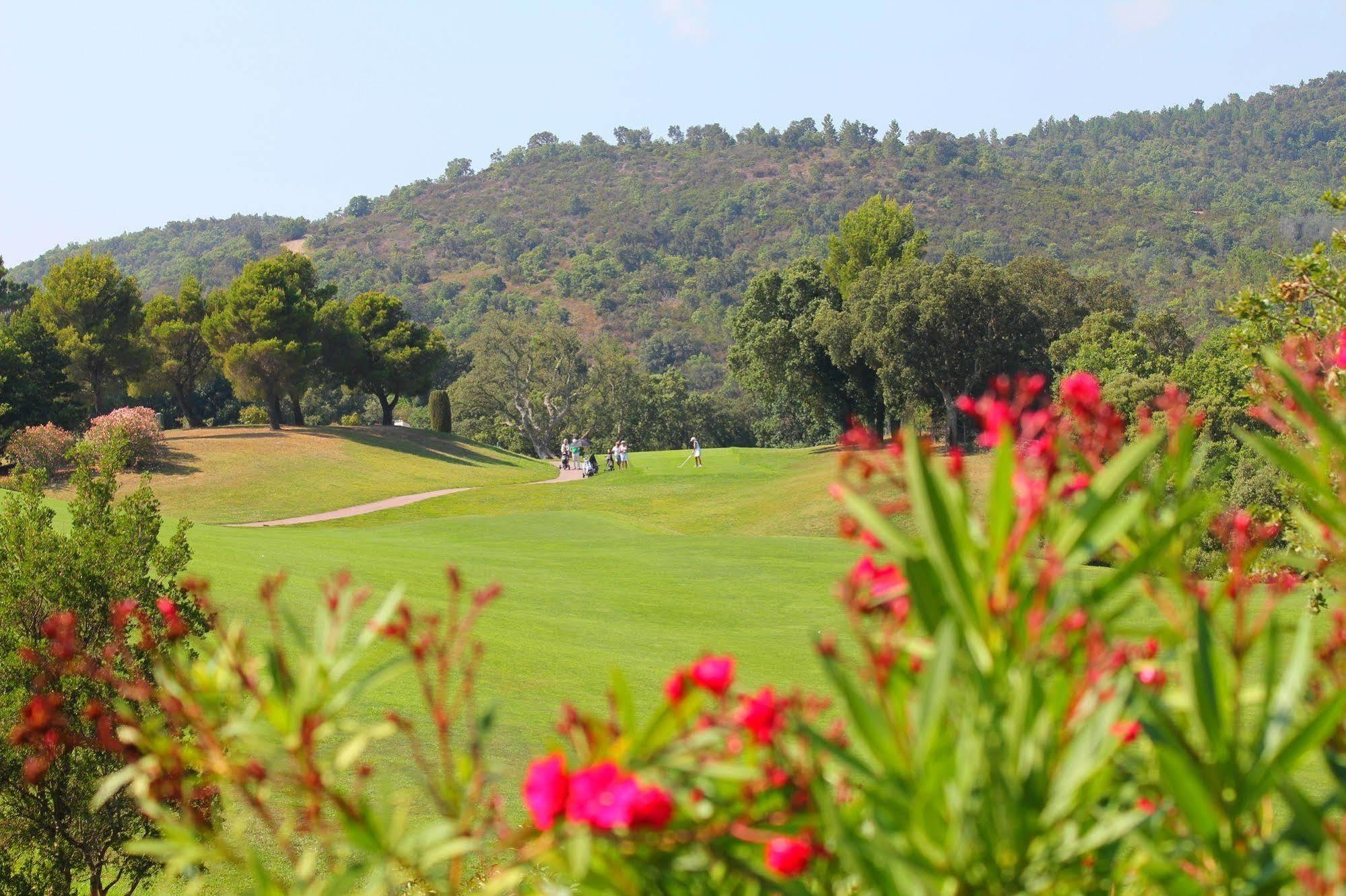 Le Daya Hotel et Spa Roquebrune-sur-Argens Buitenkant foto